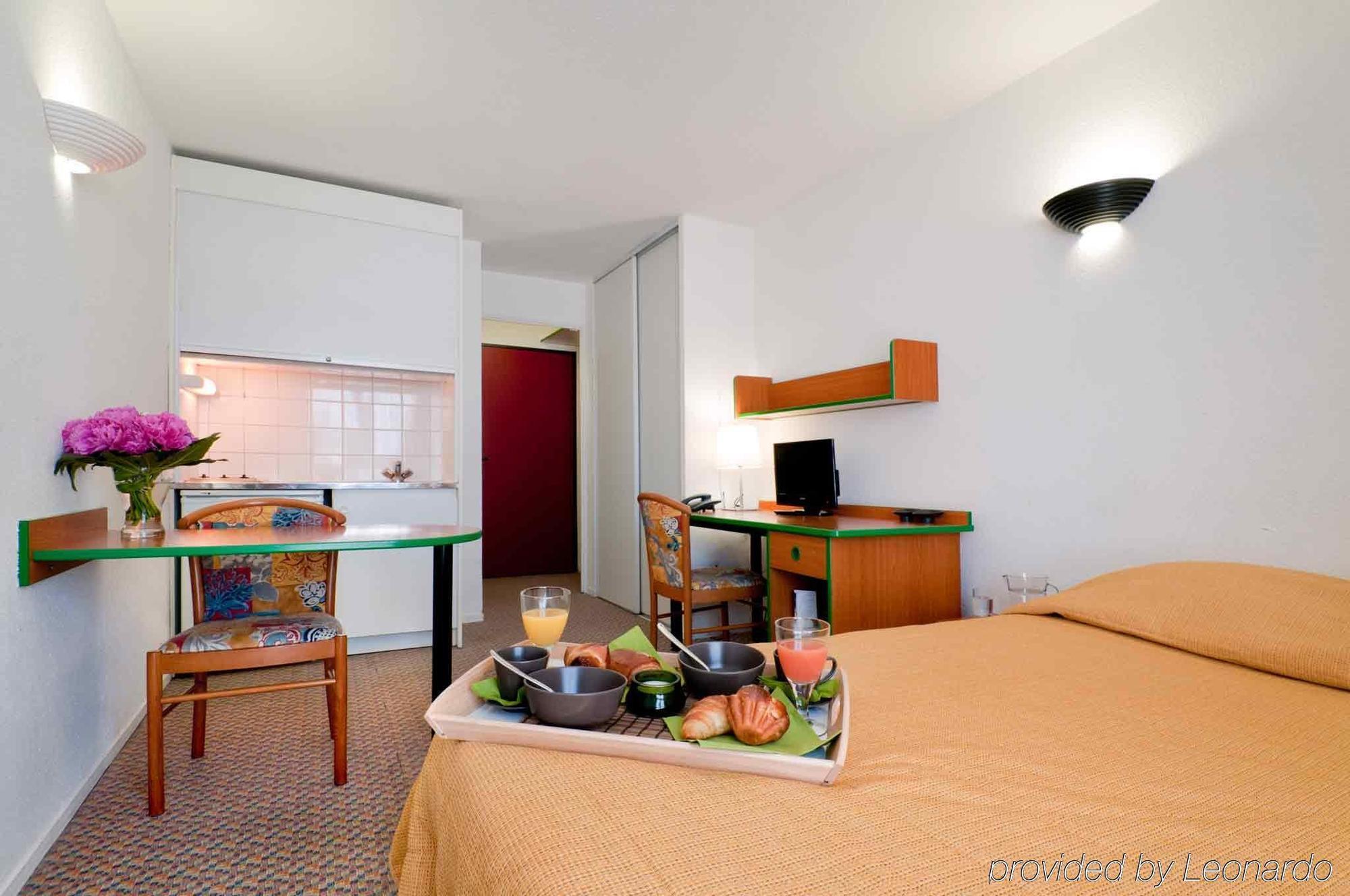Appart'Hotel Laureades Clermont-Ferrand Centre Jaude Ruang foto